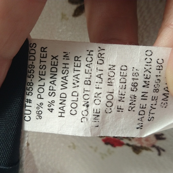 Elizabeth - Picture 9 of 9